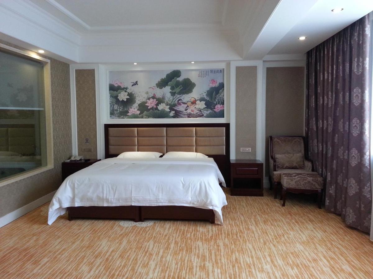 New West Street Hotel - Grand Wing Яншо Номер фото