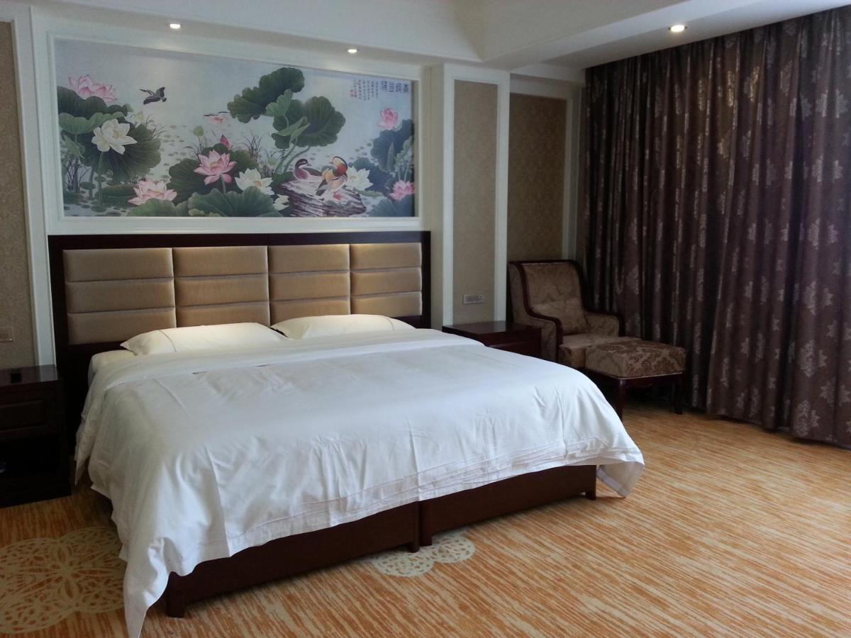 New West Street Hotel - Grand Wing Яншо Номер фото